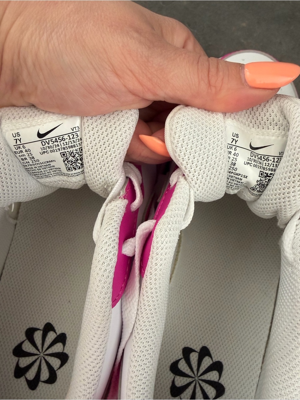 Nike Court Low Sneakers – Youth Size 7Y (or women’s 8.5) - Picture 8 of 8